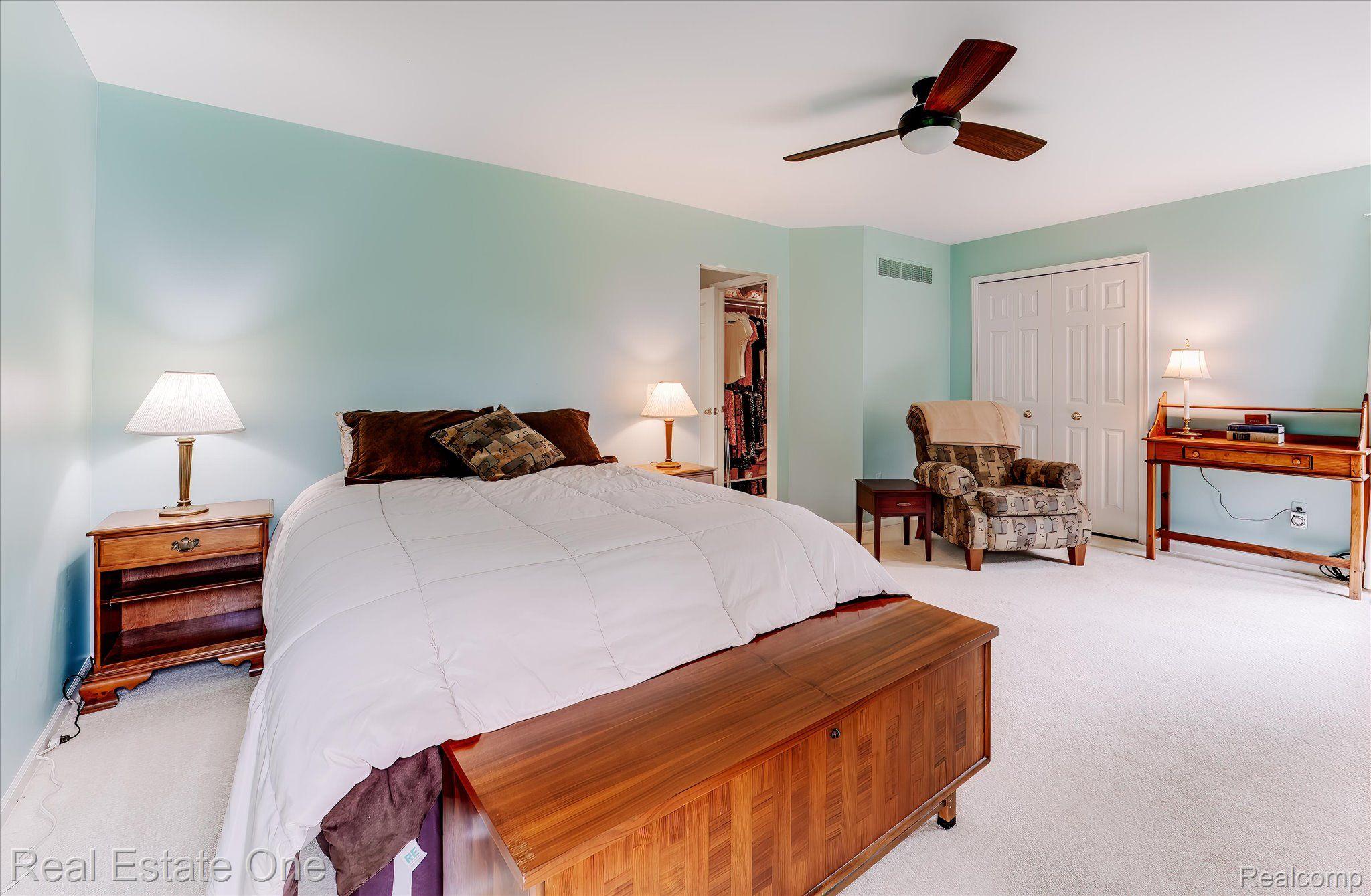 994 Pine Trail Drive Rochester, MI 48307 - Photo 19 of 36 Primary Bedroom