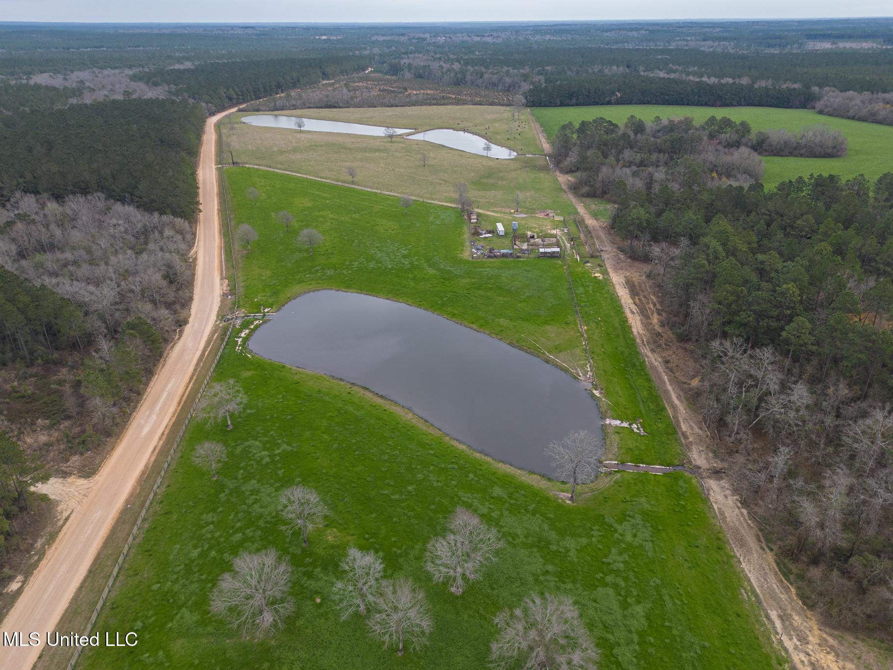 27285 McHenry Road Saucier, MS 39574 - Photo 23 of 26 27285 McHenry-8