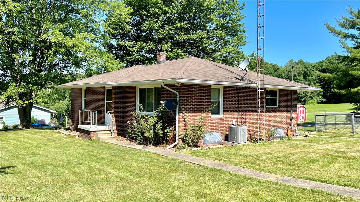 239 Waynesburg Road Northeast Carrollton, OH 44615 - Photo 2 of 14