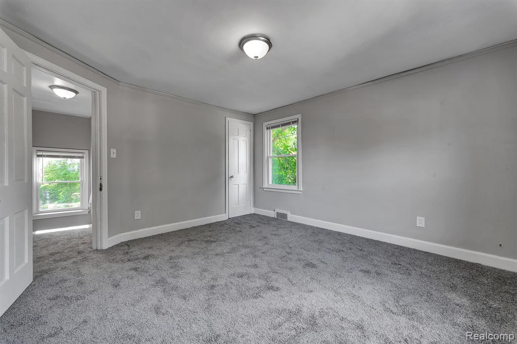 15337 Rutherford Street Detroit, MI 48227 - Photo 23 of 49