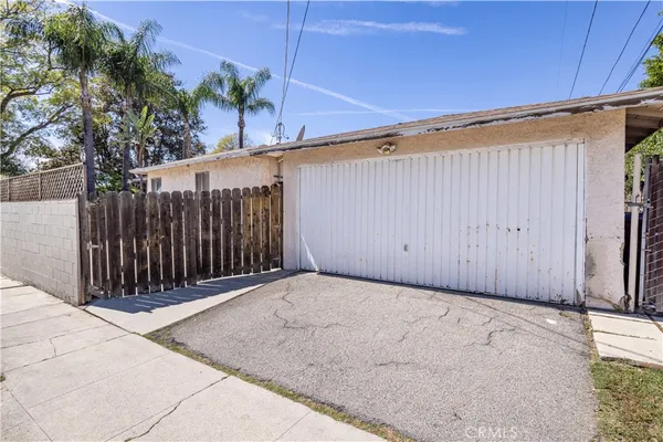 $975,000 | 17101 Gault Street, Lake Balboa, CA 91406