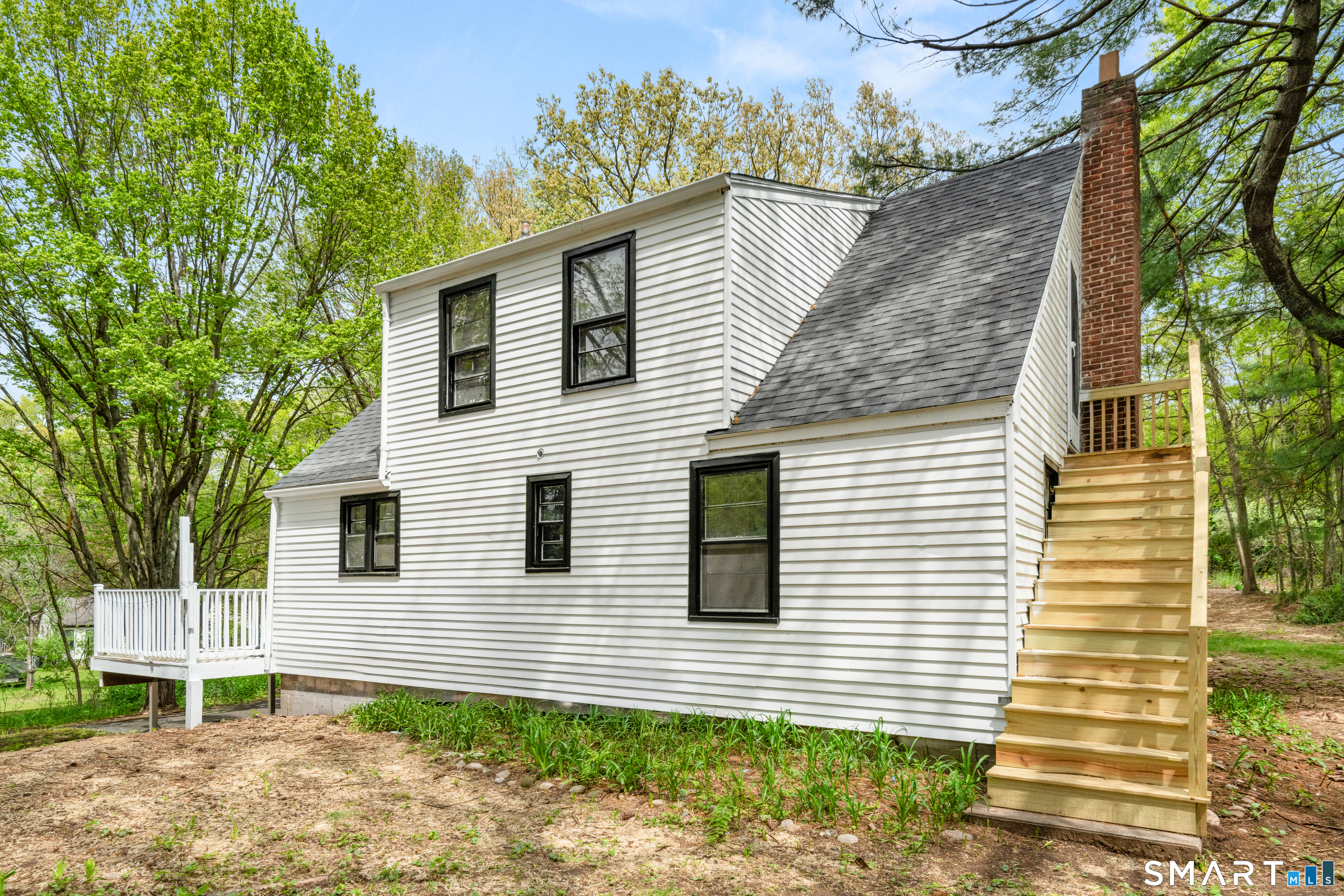 1335 Wolf Hill Road Cheshire, CT 06410 - Photo 8 of 21