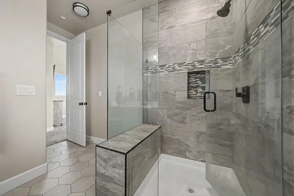 a view of a house with backyard and a tree