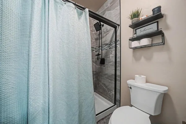 a view of a yard in a yard