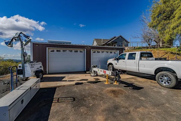 $899,000 | 9515 Ham Luddy Road, Mountain Ranch, CA 95246