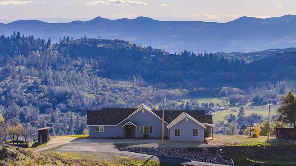 $899,000 | 9515 Ham Luddy Road, Mountain Ranch, CA 95246