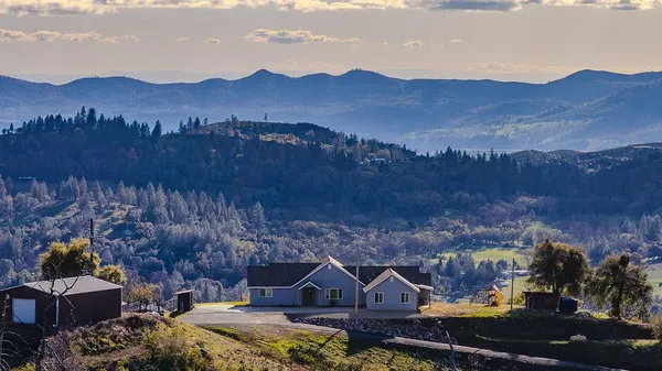 $899,000 | 9515 Ham Luddy Road, Mountain Ranch, CA 95246