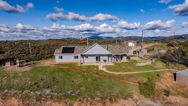 $899,000 | 9515 Ham Luddy Road, Mountain Ranch, CA 95246