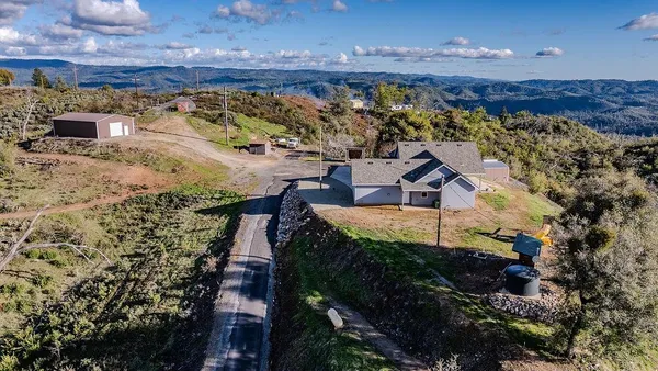 $899,000 | 9515 Ham Luddy Road, Mountain Ranch, CA 95246