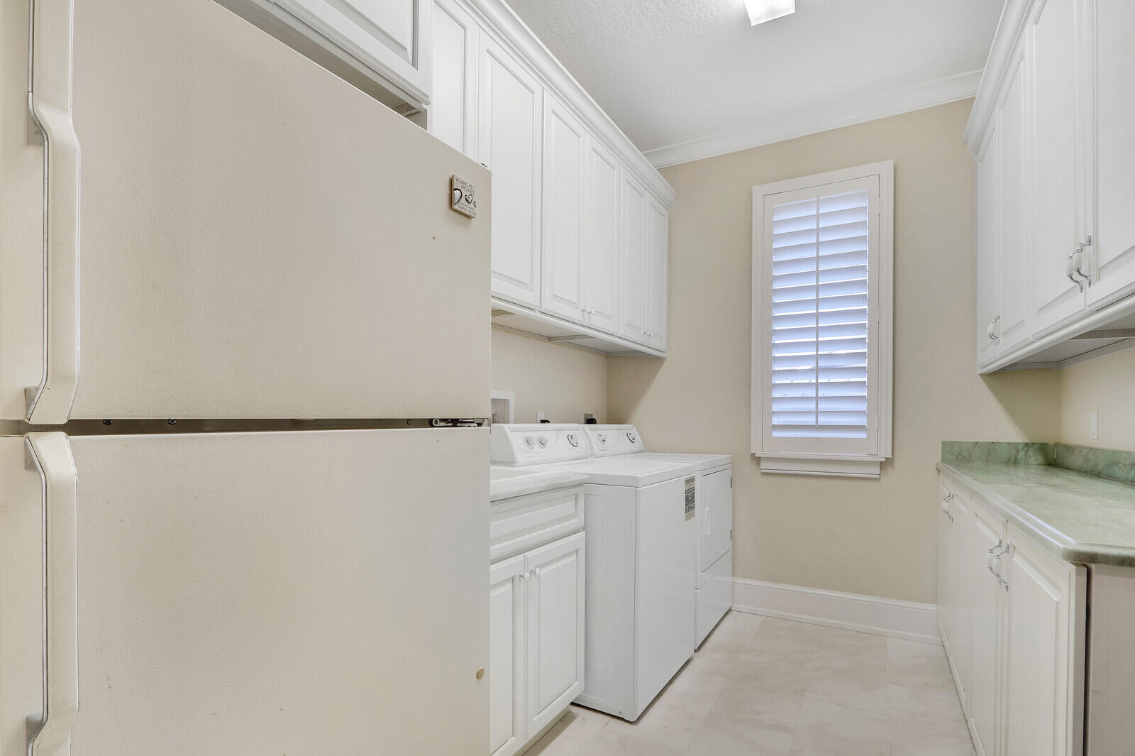 3572 Southeast Court Drive Stuart, FL 34997 - Photo 25 of 64 Laundry