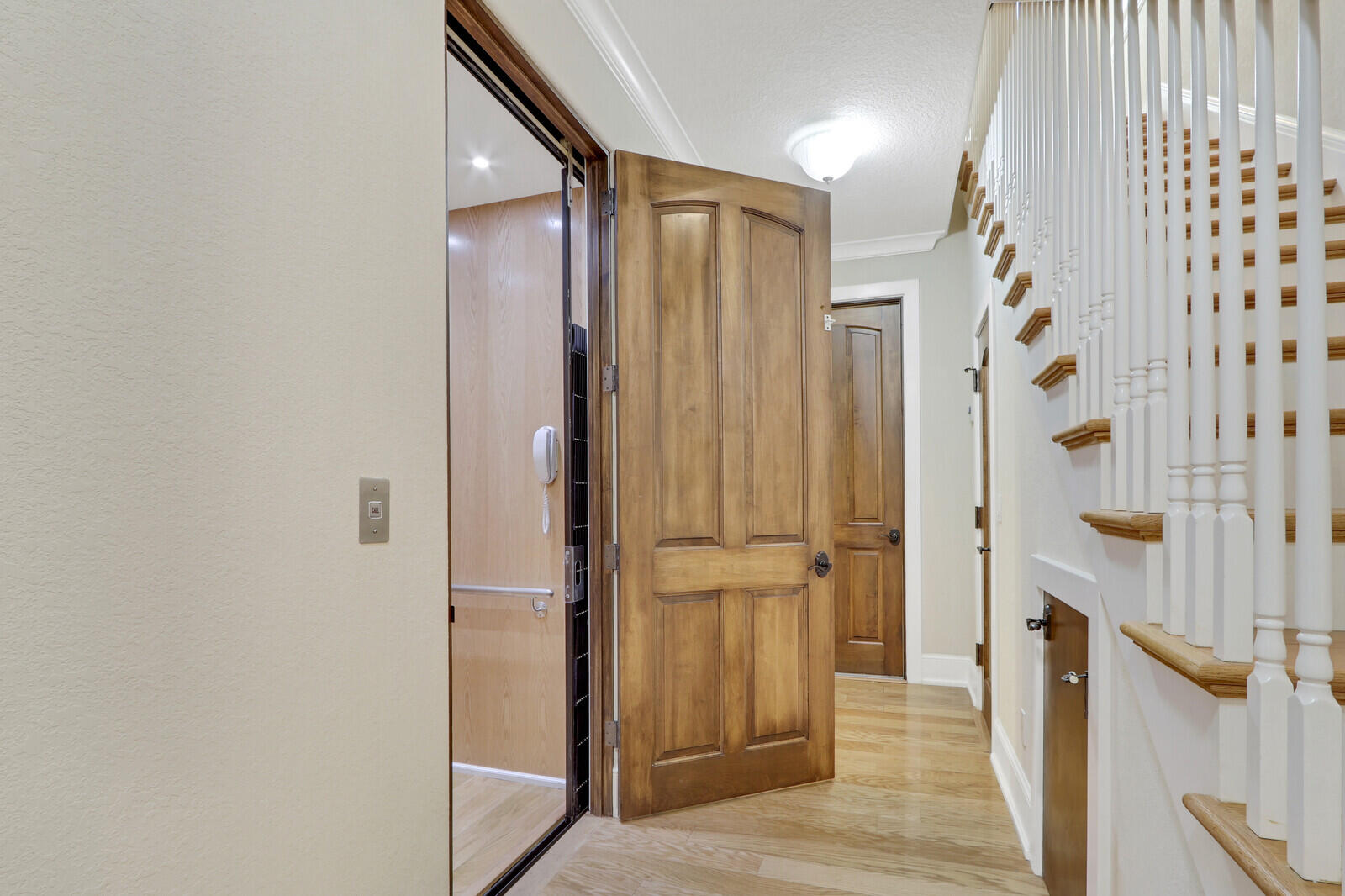 3572 Southeast Court Drive Stuart, FL 34997 - Photo 48 of 64 Elevator