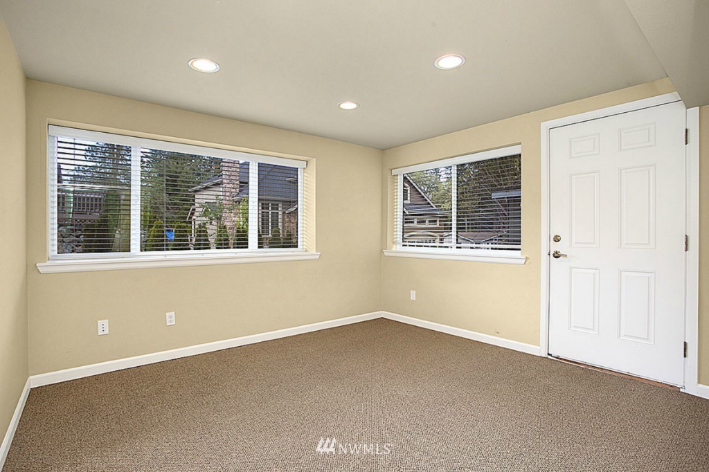 21407 9th Avenue Southeast Bothell, WA 98021 - Photo 9 of 16