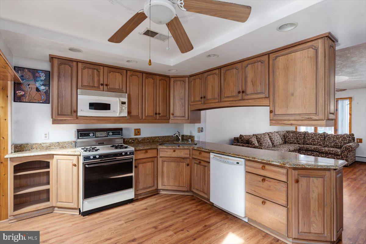 203 West Meadow Road Baltimore, MD 21225 - Photo 3 of 31