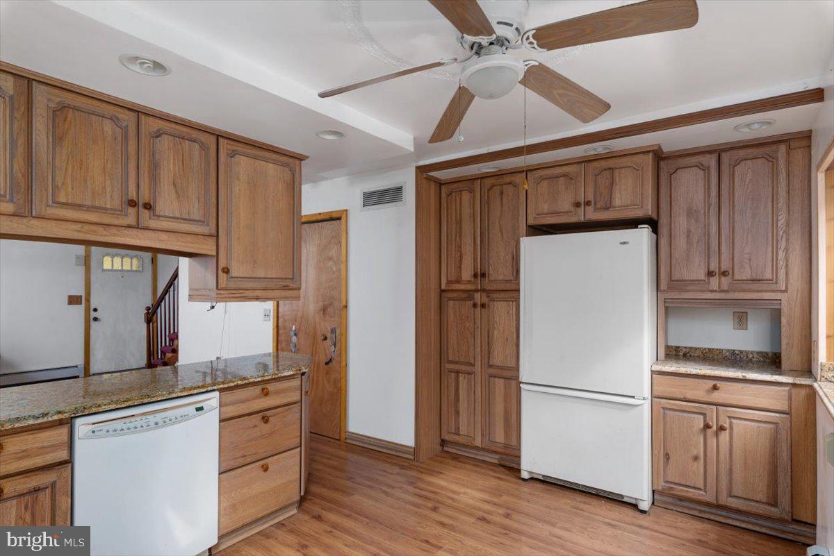 203 West Meadow Road Baltimore, MD 21225 - Photo 5 of 31