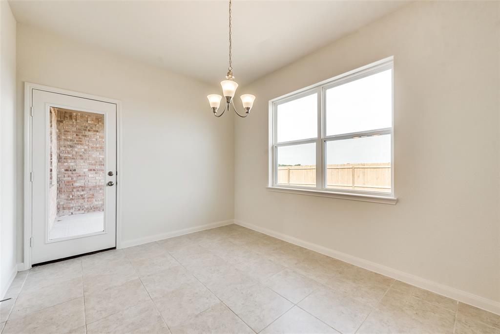 905 Summer Stream Road Denton, TX 76207 - Photo 8 of 14