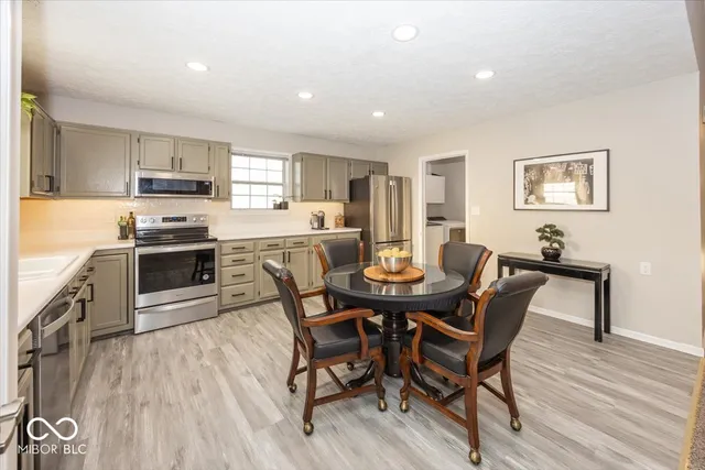 $295,000 | 7118 White Oak Trail, Indianapolis, IN 46236