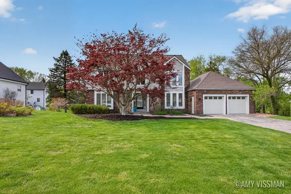 $625,000 | 3415 North Applecrest Court, Ada, MI 49301