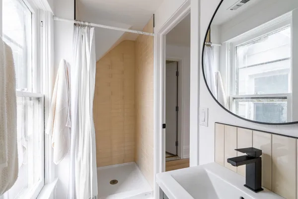 $399,999 | 1014 West Spofford Avenue, Spokane, WA 99205