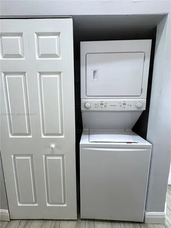 $2,700 | 13640 Southwest 102nd Lane, Unit 13640, Miami, FL 33186