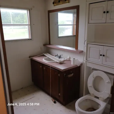 $63,000 | 403 West Fillmore Street, Staunton, IN 47834