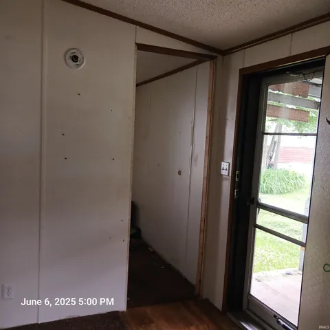 $63,000 | 403 West Fillmore Street, Staunton, IN 47834