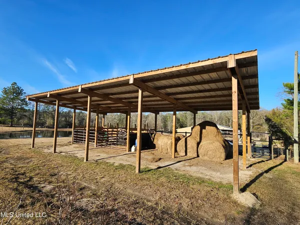 $275,000 | 144 Harlan Davis Road, Lumberton, MS 39455