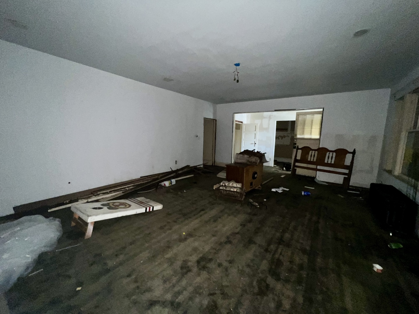 233 North Edward Street Decatur, IL 62522 - Photo 8 of 31 a living room with furniture