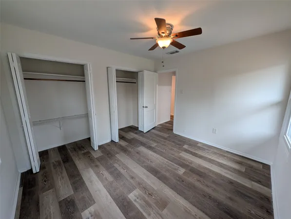 $2,000 | 4110 Ella Boulevard, Houston, TX 77018