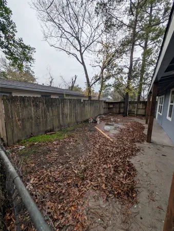 $2,000 | 4110 Ella Boulevard, Houston, TX 77018