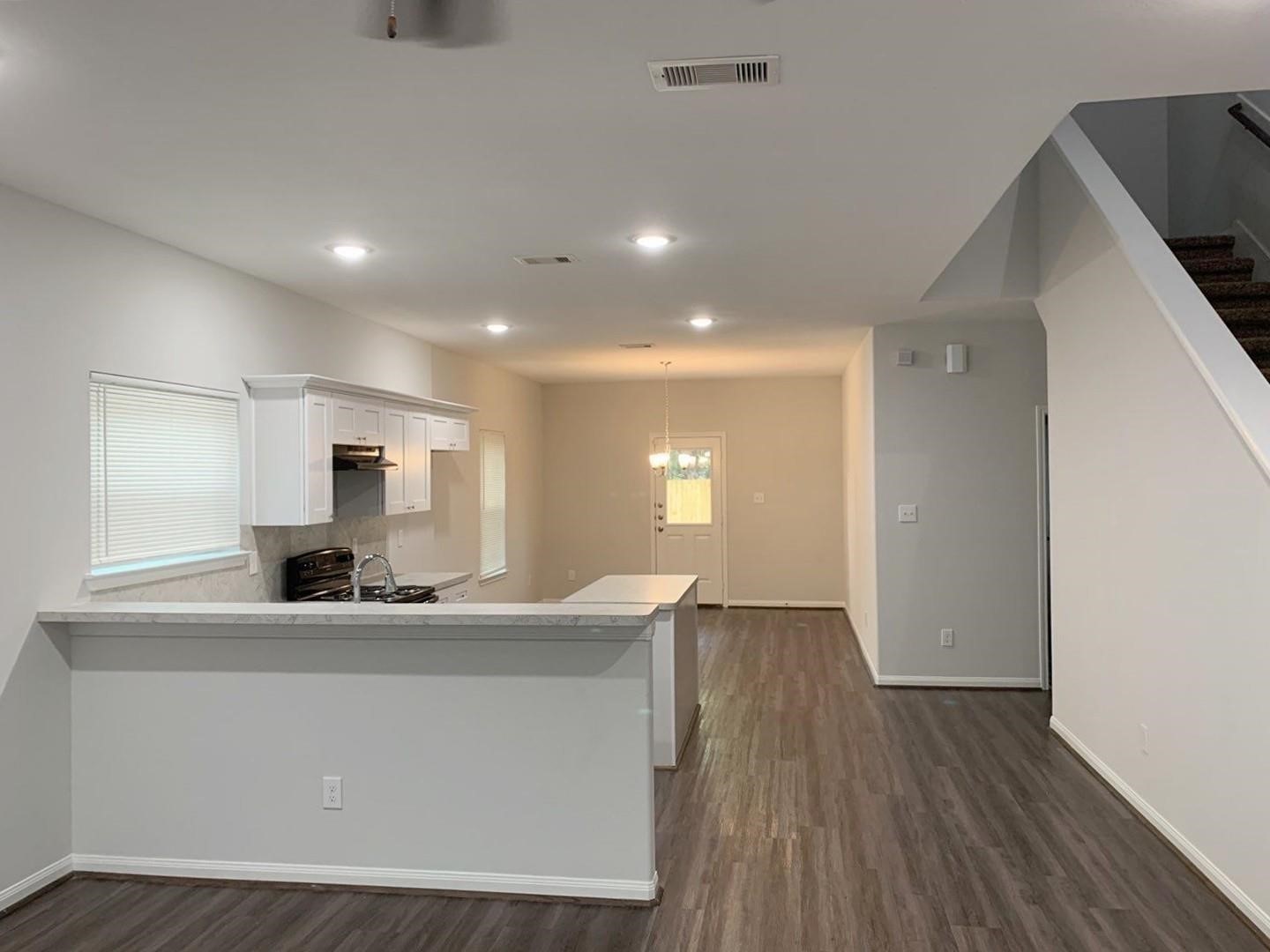 7703 St Louis Street Houston, TX 77028 - Photo 3 of 11