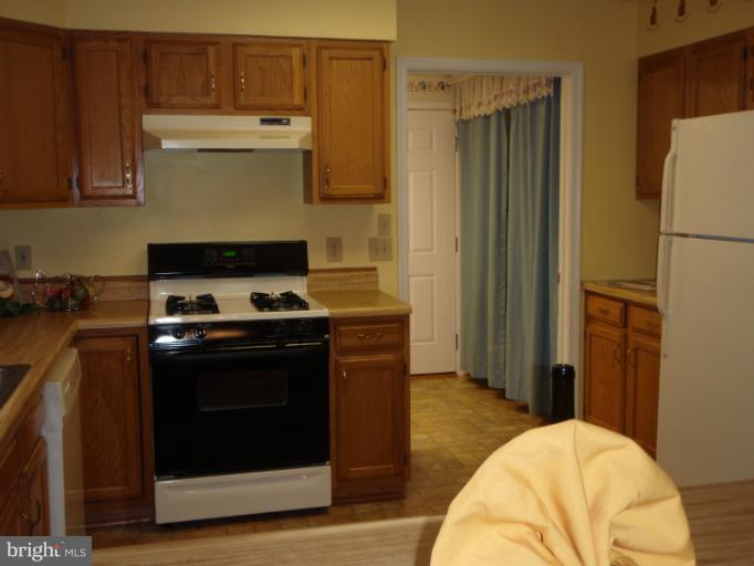 10409 Gorman Road Laurel, MD 20723 - Photo 6 of 28 Kitchen