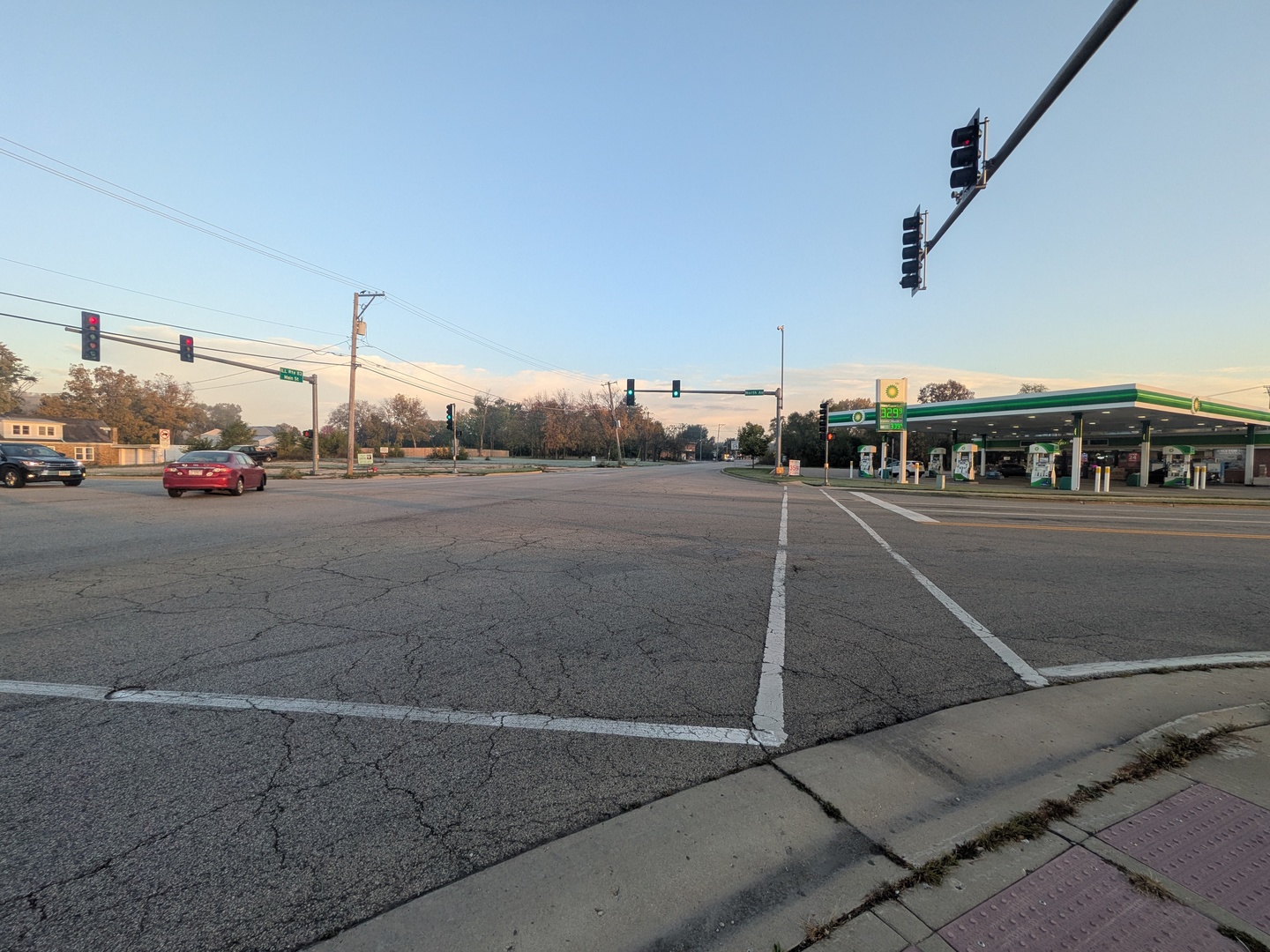 530 Main Street Antioch, IL 60002 - Photo 7 of 10 a view of a basketball court