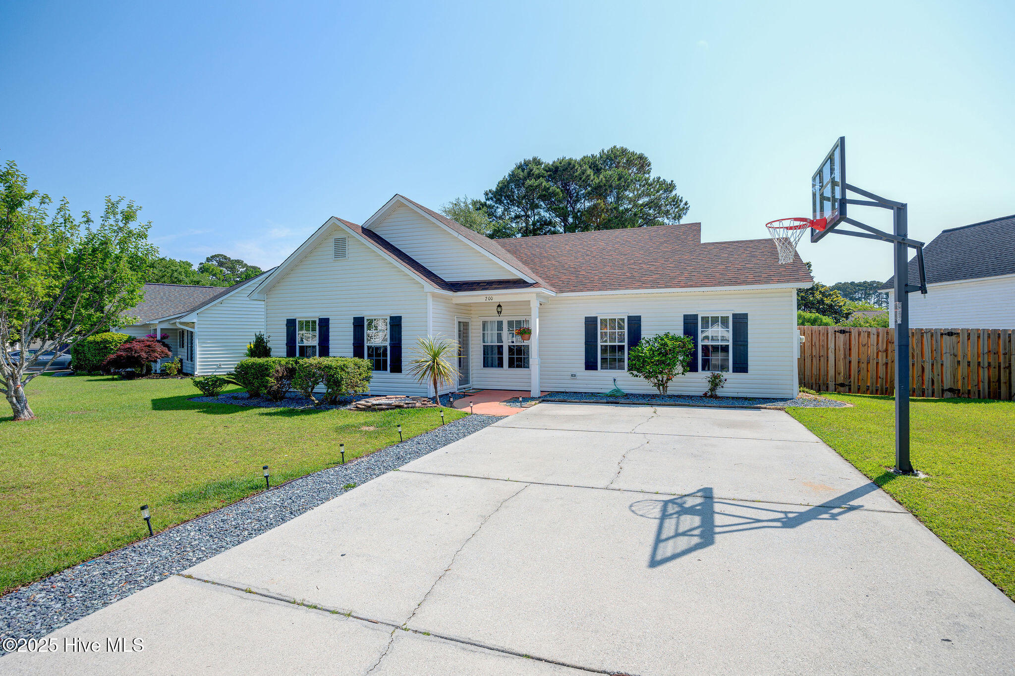 200 Olde Well Loop Road Wilmington, NC 28411 - Photo 3 of 35 200OldeWellLoopRoad(3)