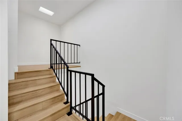 $549,900 | 17303 Chatsworth Street, Unit 4, Granada Hills, CA 91344