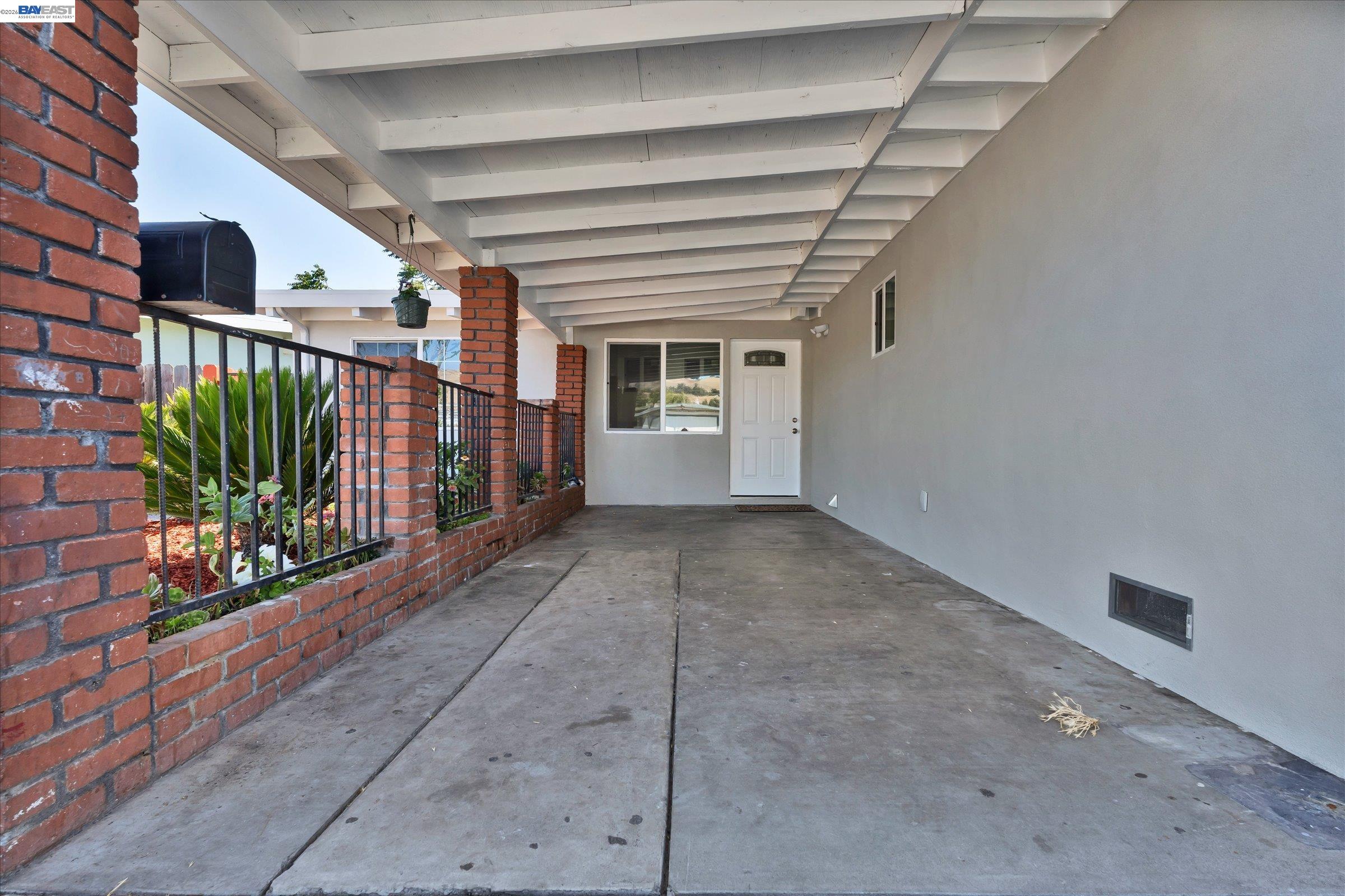 28315 Rochelle Avenue Hayward, CA 94544 - Photo 12 of 34