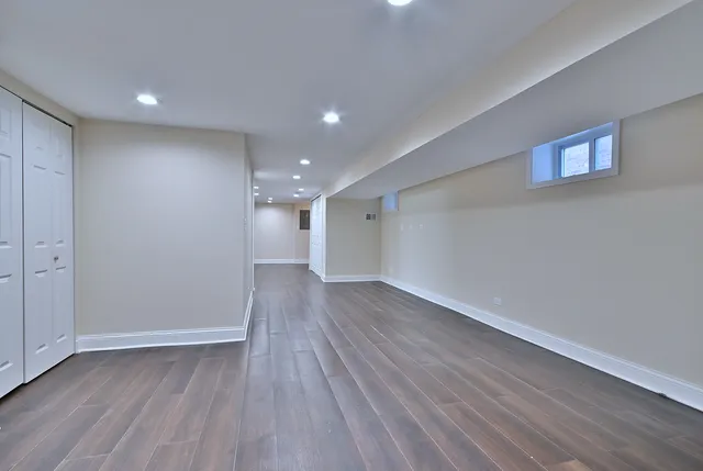 $2,600 | 7103 West Devon Avenue, Chicago, IL 60631