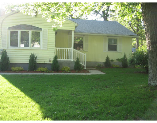 696 Plumtree Road Springfield, MA 01118 - Photo 14 of 15