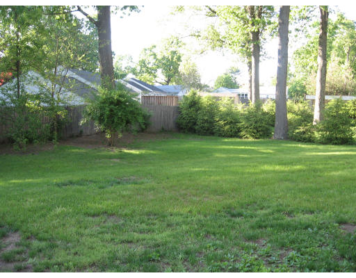 696 Plumtree Road Springfield, MA 01118 - Photo 15 of 15