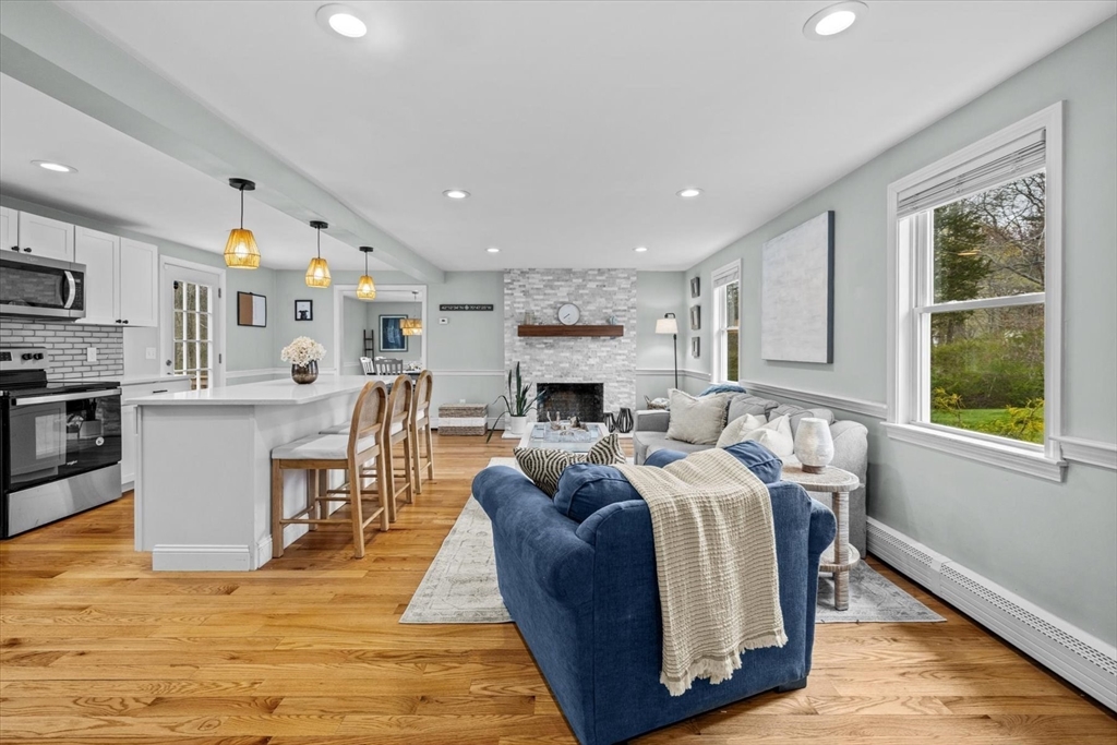 184 Booth Hill Road Scituate, MA 02066 - Photo 3 of 24