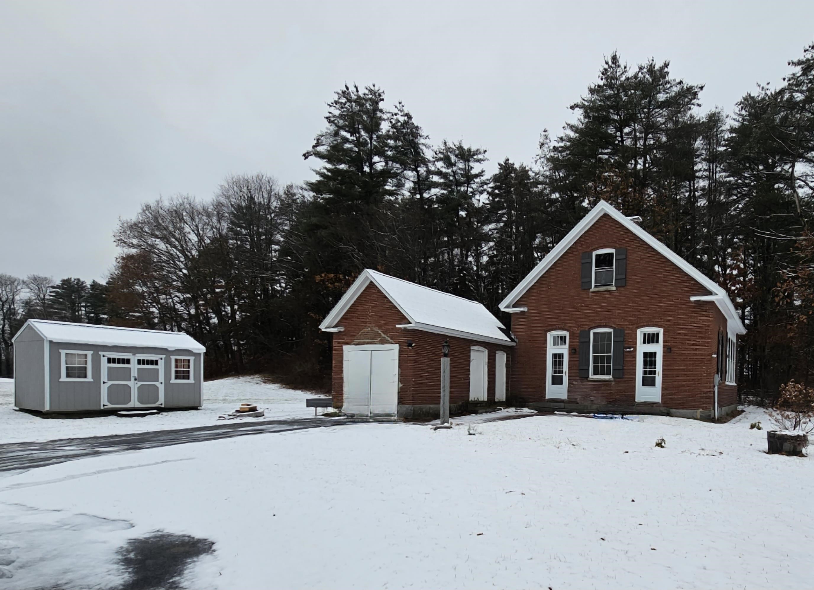 369 Mountain Road Concord, NH 03301 - Photo 2 of 25