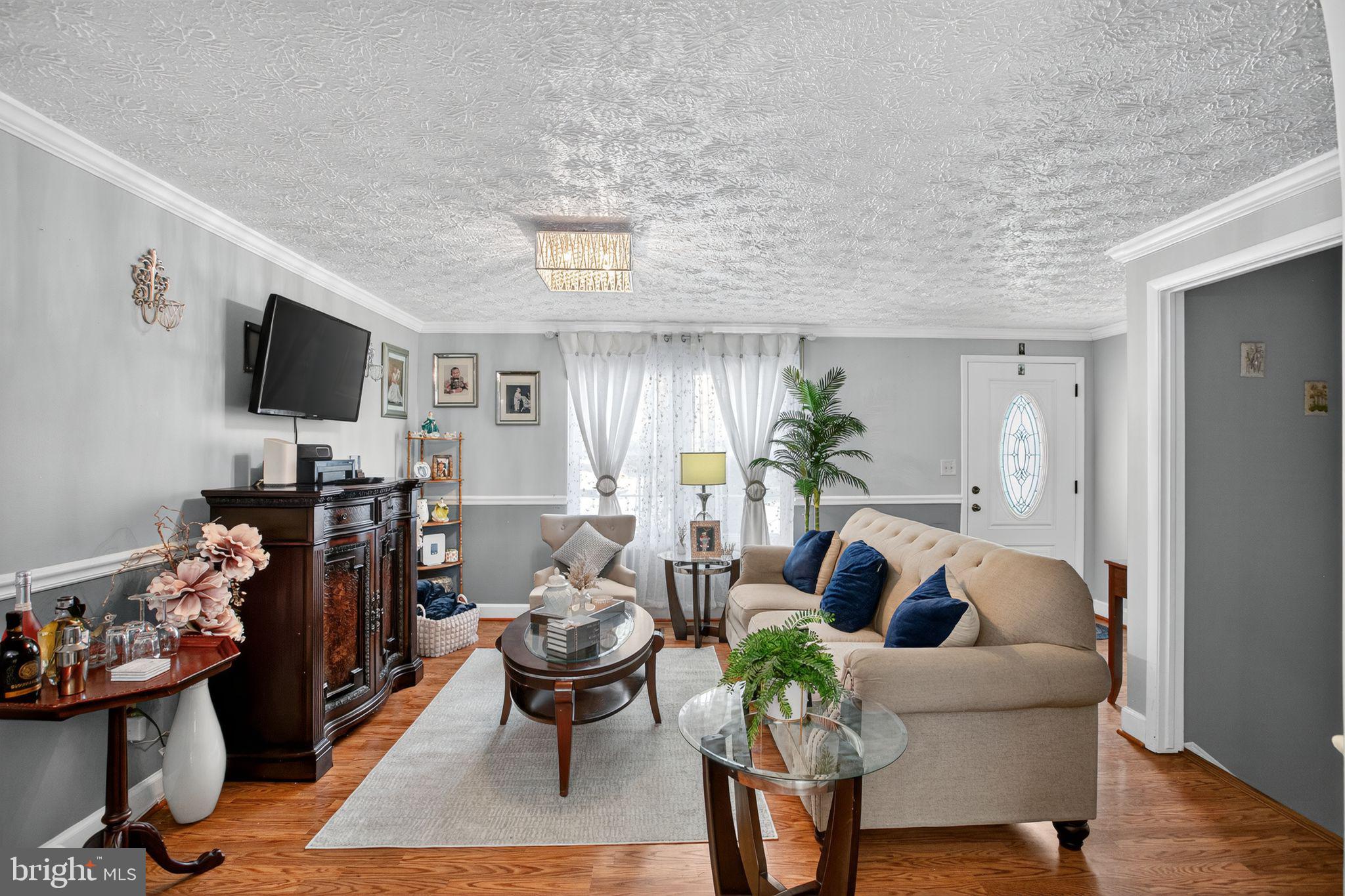 8460 Rippled Creek Court Springfield, VA 22153 - Photo 6 of 39