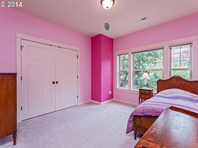 5433 Southwest Hume Street Portland, OR 97219 - Photo 13 of 16 Bedroom