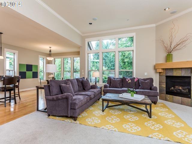 5433 Southwest Hume Street Portland, OR 97219 - Photo 7 of 16 Great Room