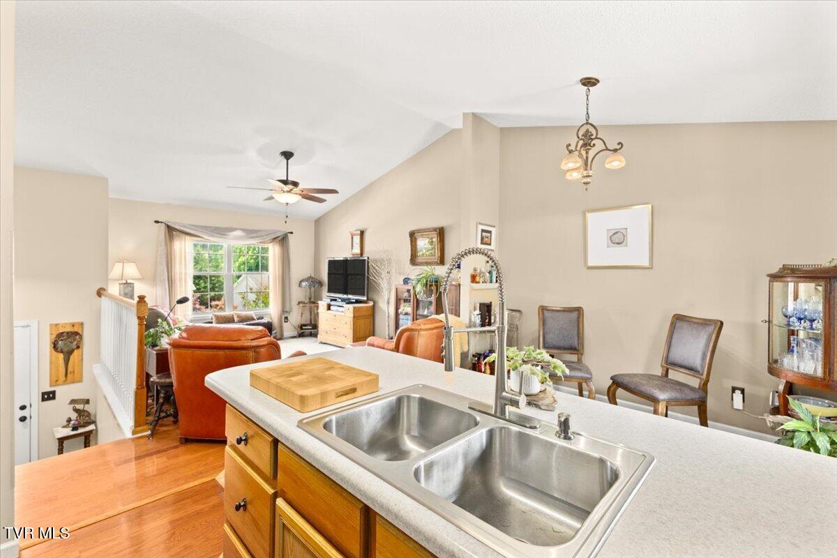 232 New Hope Road Jonesborough, TN 37659 - Photo 9 of 30 11-128A9794