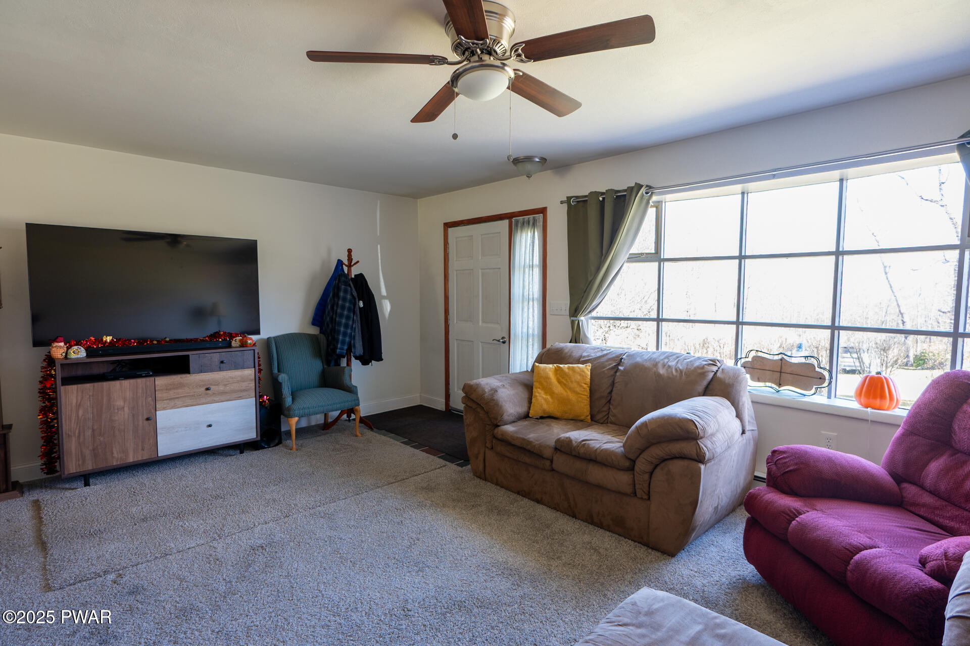8 Sleepy Hollow Road Waymart, PA 18472 - Photo 7 of 45 Living Room