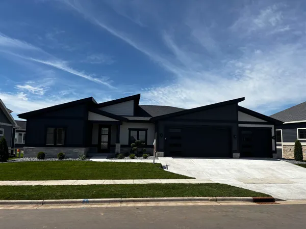 $1,269,500 | 1403 Atlas, Waunakee, WI 53597