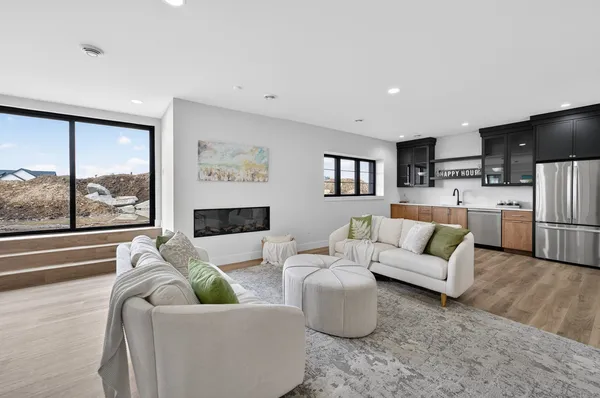 $1,269,500 | 1403 Atlas, Waunakee, WI 53597