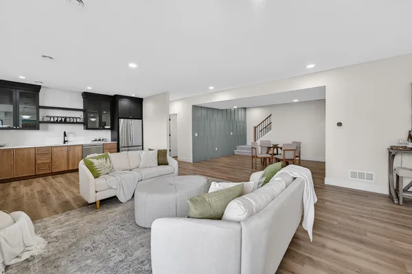 $1,269,500 | 1403 Atlas, Waunakee, WI 53597