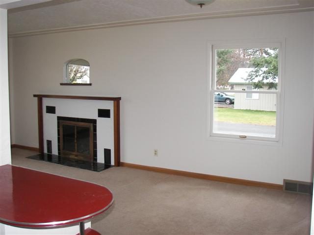 205 North Locust Road Spokane Valley, WA 99206 - Photo 4 of 9