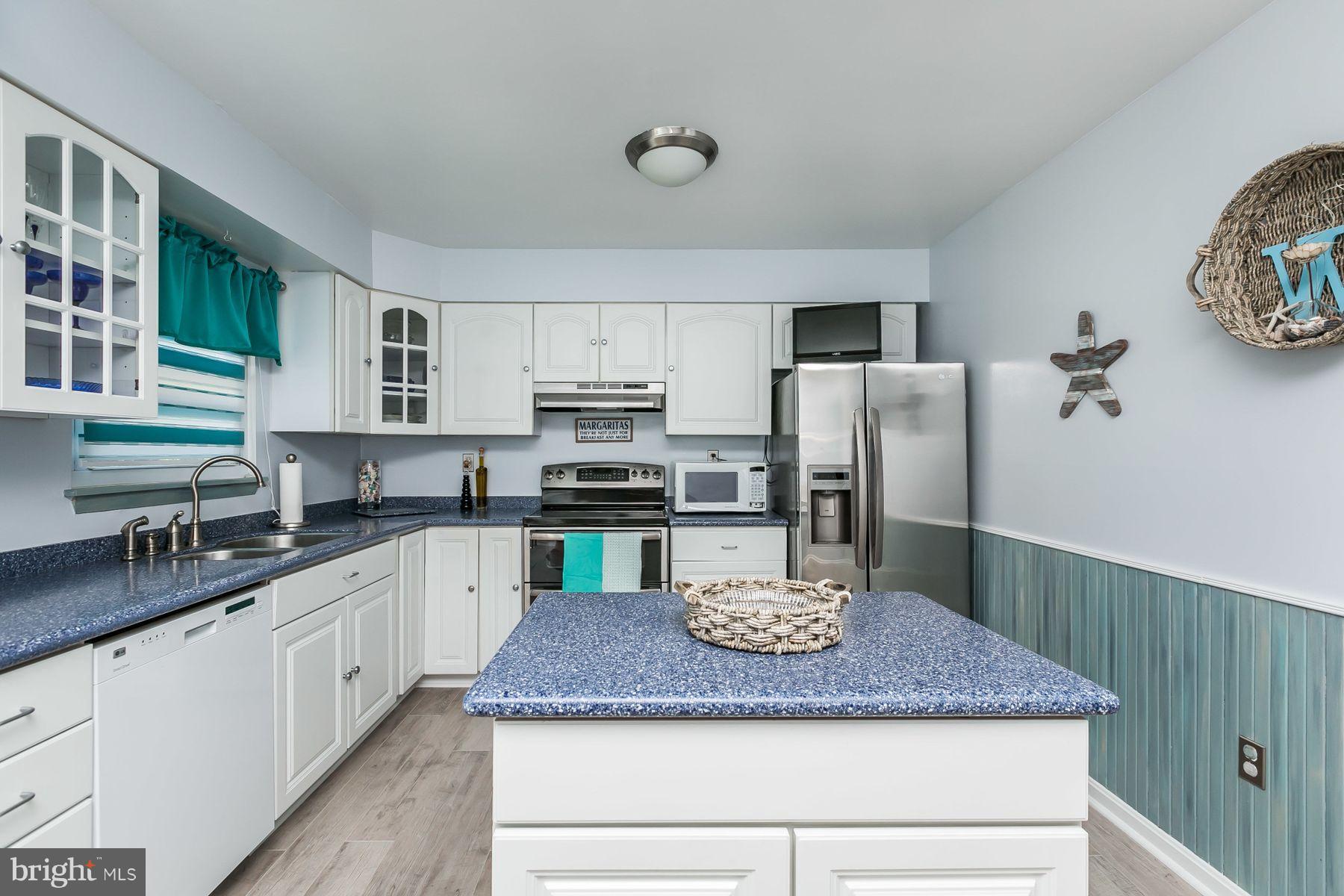7913 Central Road Pasadena, MD 21122 - Photo 10 of 30 Kitchen